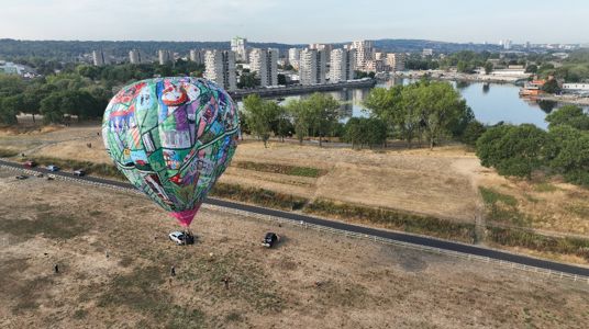 'Fields Of Everywhen' Balloon Flying Above Thamesmead Photo Mike Hulme Surrey Visuals For Peabody