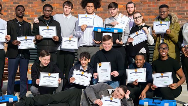 A group of young people who completed YouthBuild Ventures UK’s construction programme in Thamesmead recently graduated as part of an inspiring ceremony at the Moorings Sociable Club.